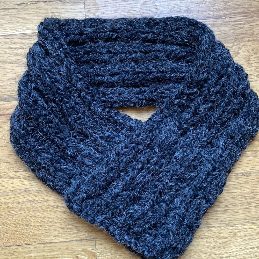 New handmade collar scarf